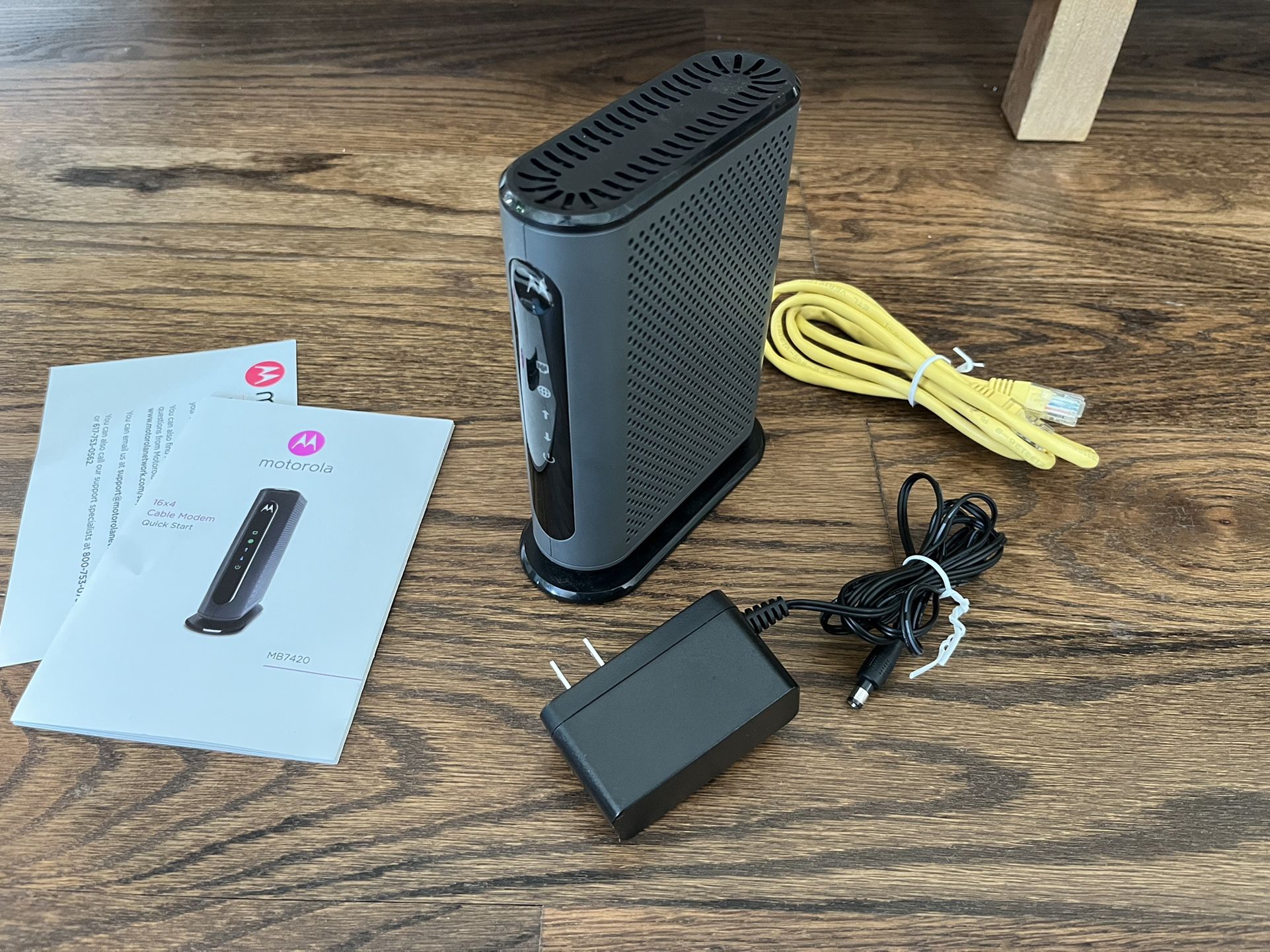 MOTOROLA 16x4 Cable Modem, Model MB7420, 686 Mbps DOCSIS 3.0, Certified by Comcast XFINITY, Charter Spectrum, Time Warner Cable, Cox, BrightHouse