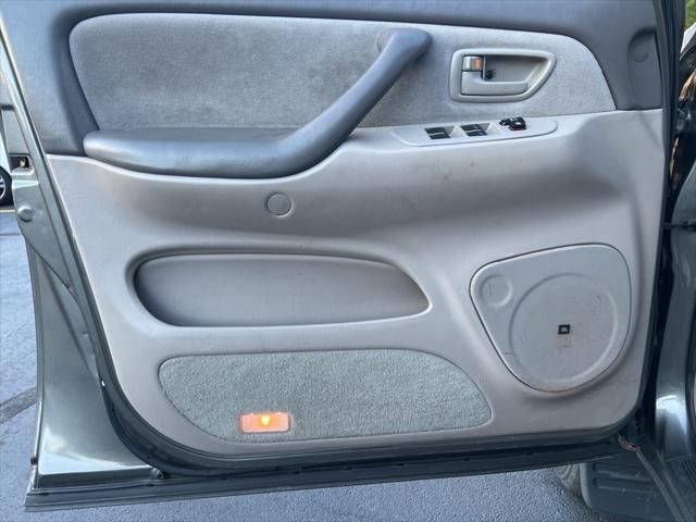 2005 Toyota Sequoia