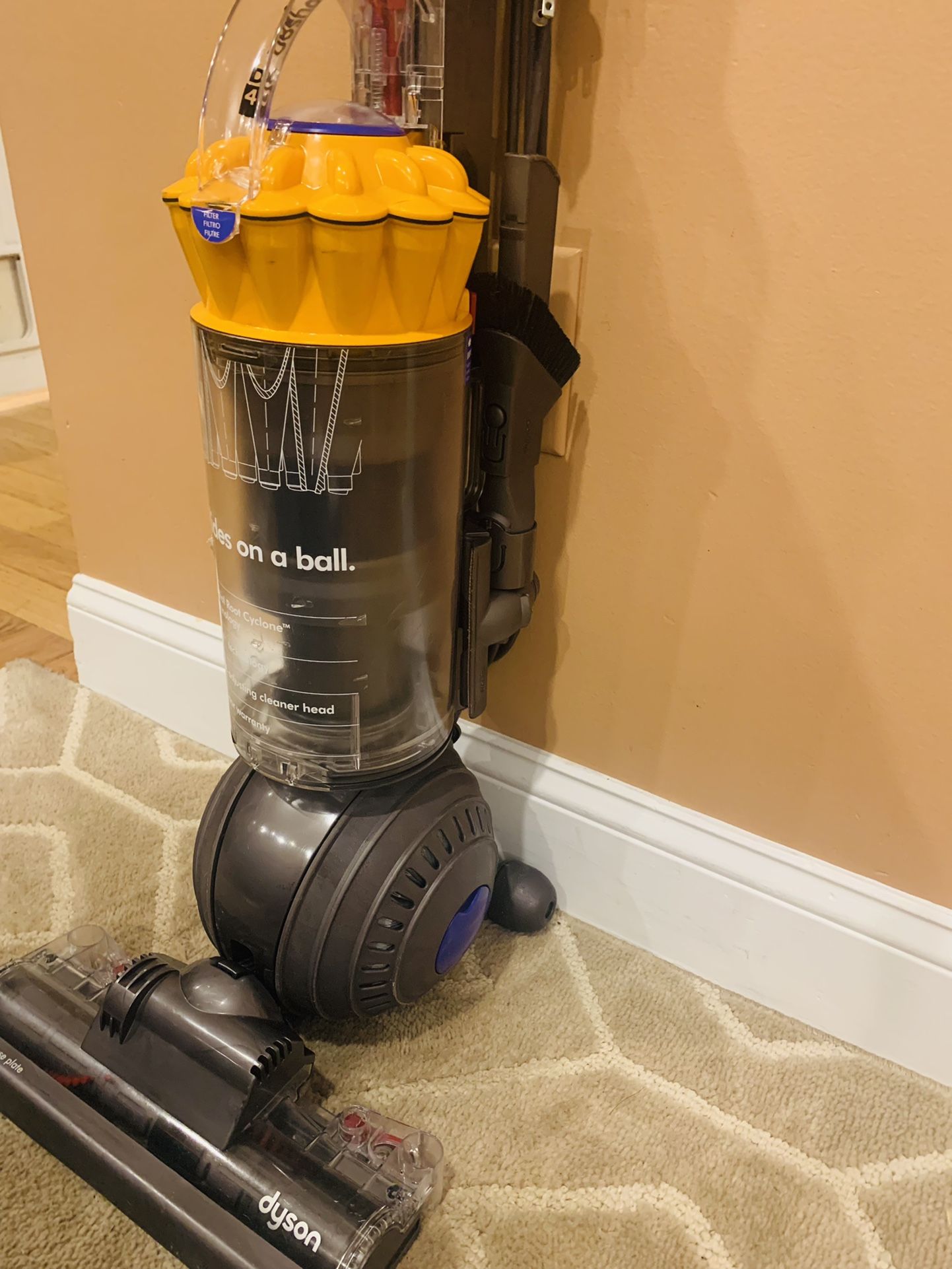 Dyson DC 40 vacuum cleaner