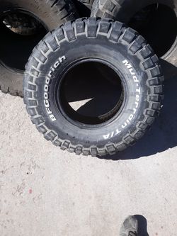 5 Used Bf Goodrich A/T Mudder Tires Thumbnail