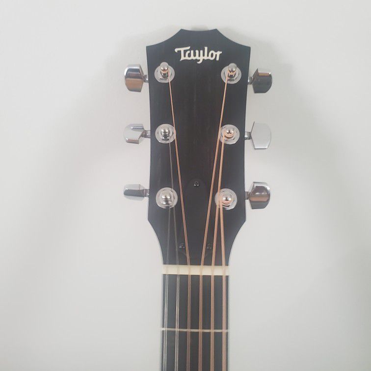 Taylor 114e Left Handed Acpustic Electric Guitar