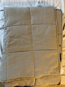 10pound weighted blanket 3 1/2ft by 4 1/2ft Thumbnail