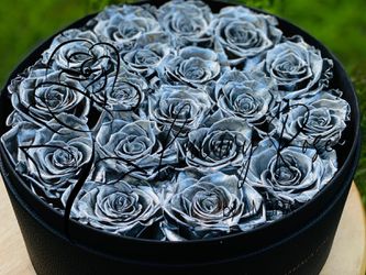Leather box Eternal Box silver chrome Roses Long Lasting flowers Real Preserved roses Flowers immortal roses Bouquet Anniversary Birthday Thumbnail
