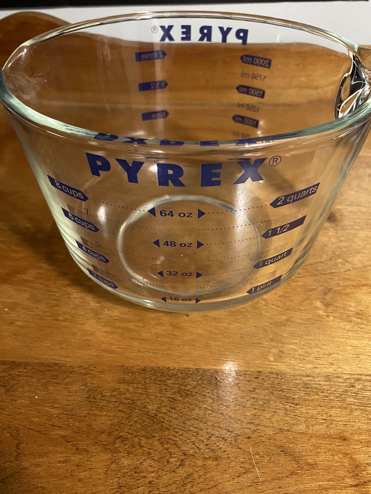 Vintage 8 Cup Pyrex Measuring Cup Bowl