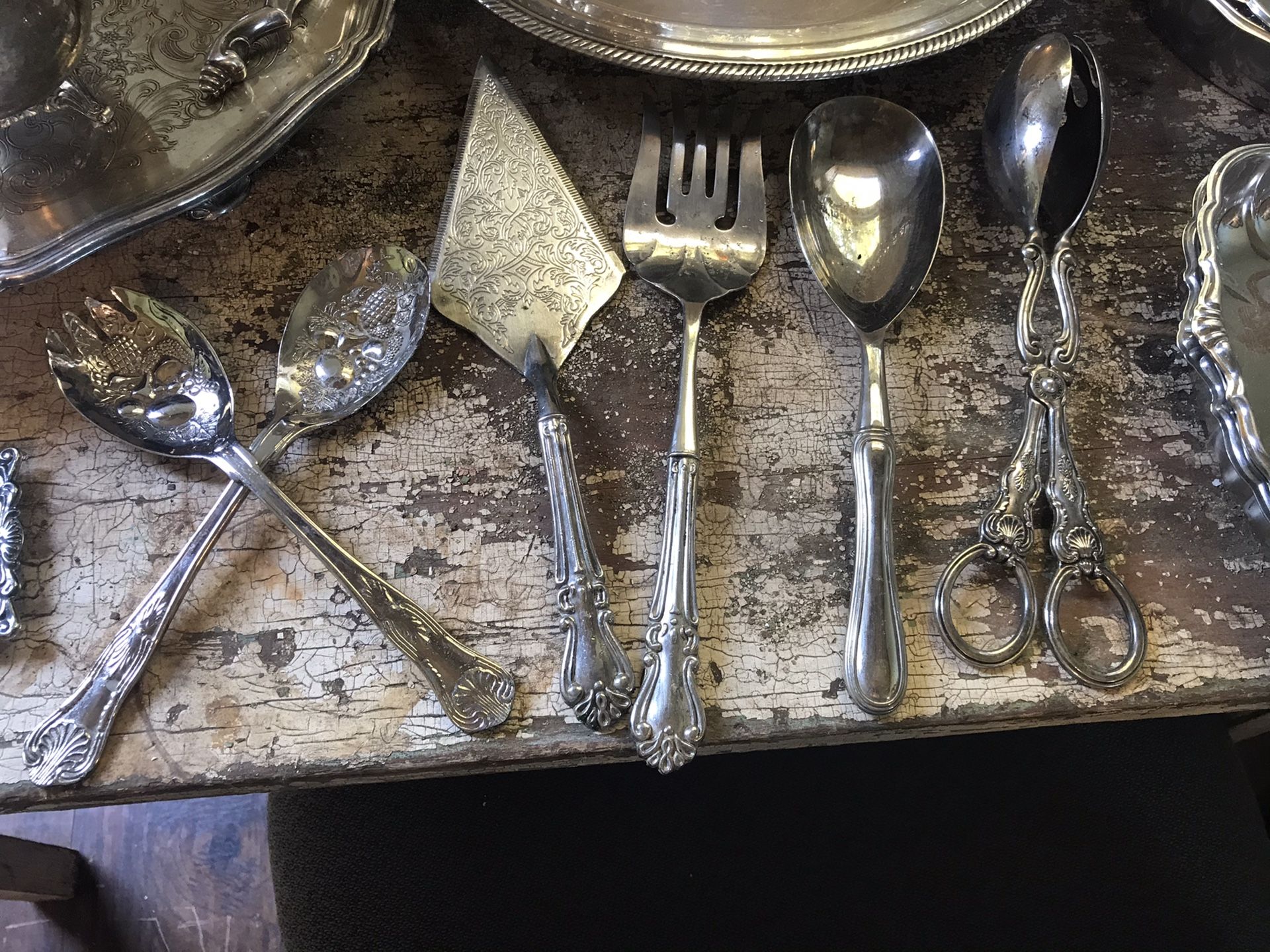 Silver plated serving dishes. Yes, it’s still available!!! Located in Burleson. Cross posted, no holds, so FCFS.