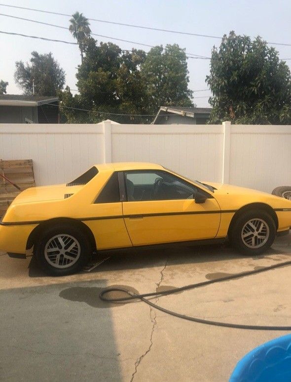 1988 Pontiac Fiero