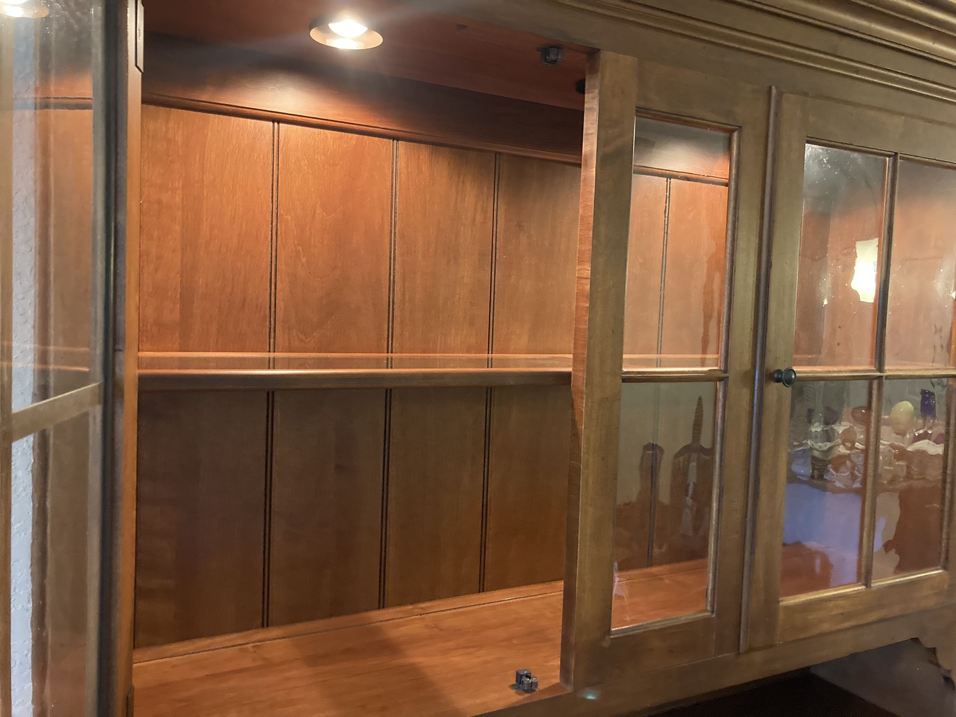 Ethan Allen China Cabinet