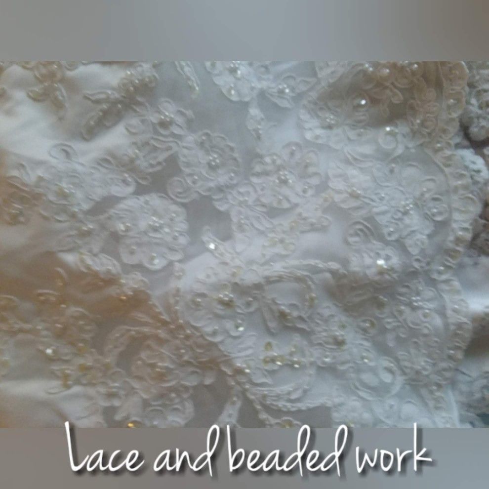 New with Tags Wedding Dress Size 10/12
