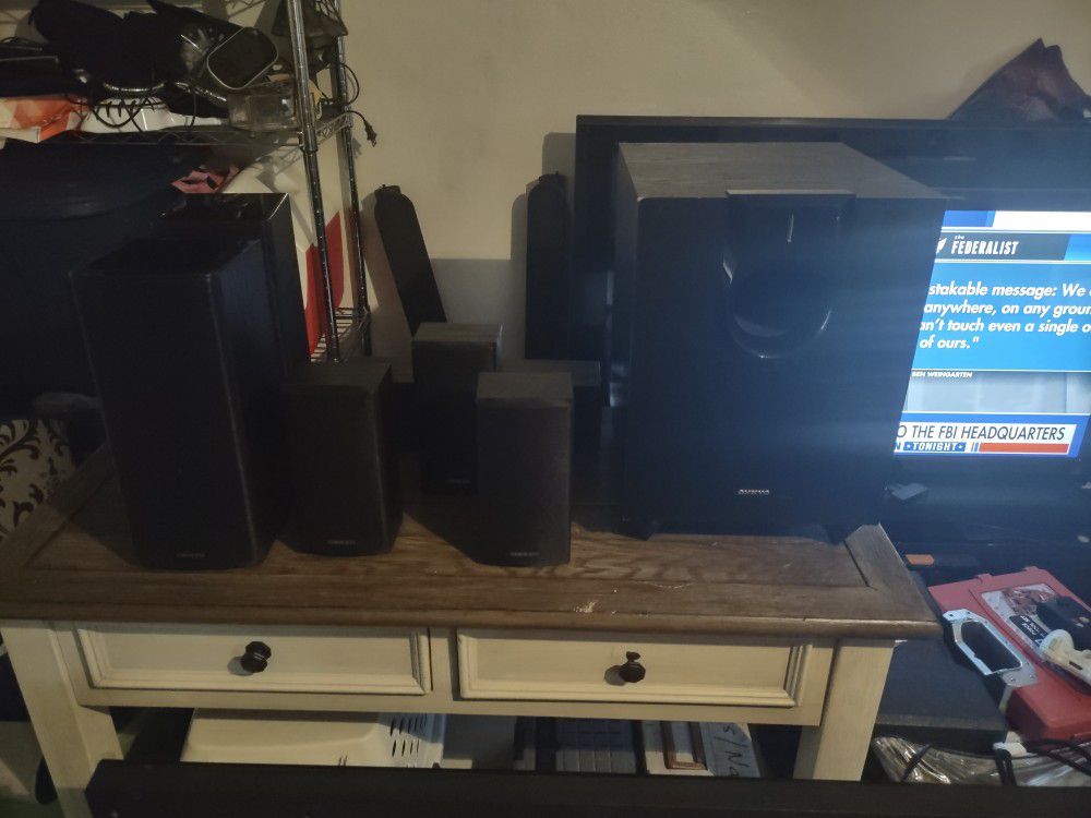 Onkyo Speaker System 7 Speakers In Total