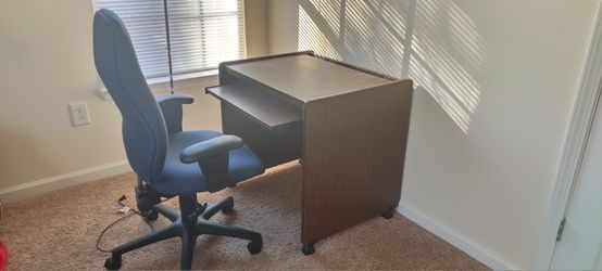 Desk And Chair Thumbnail