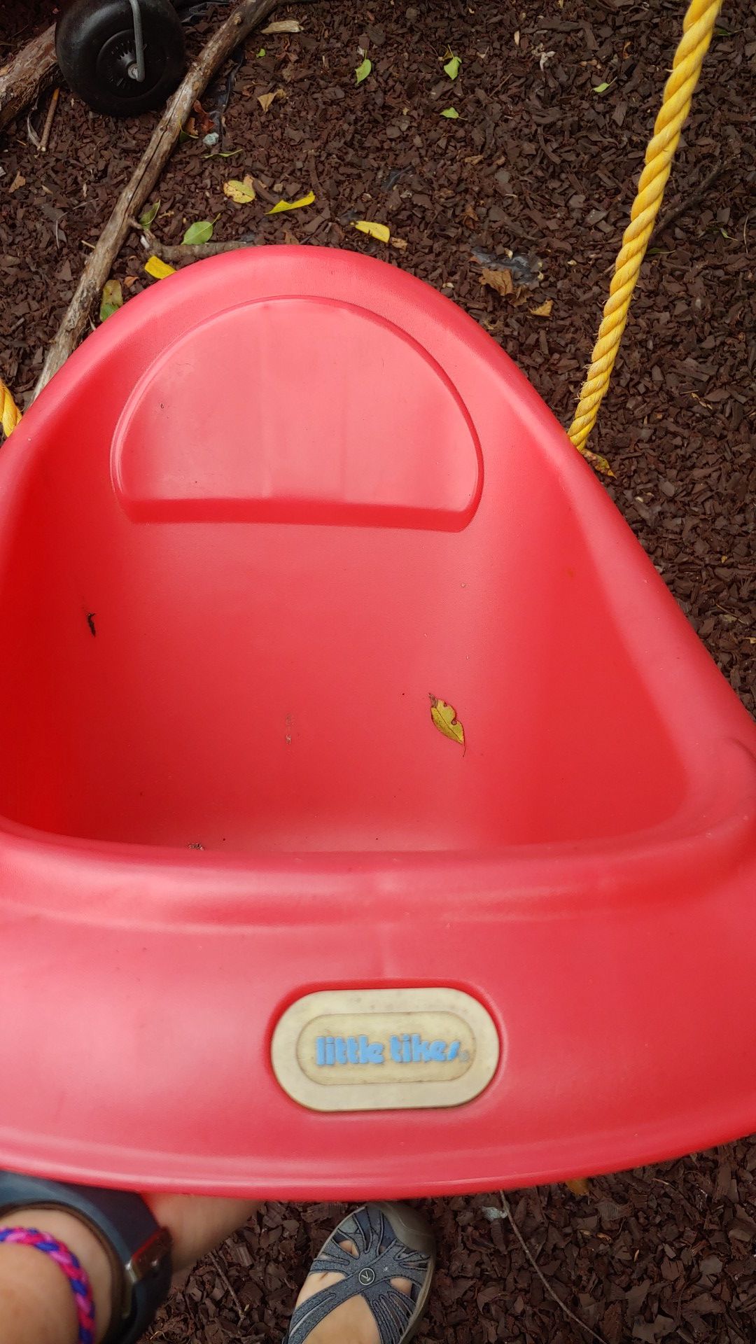 Little Tikes infant swing with buckles