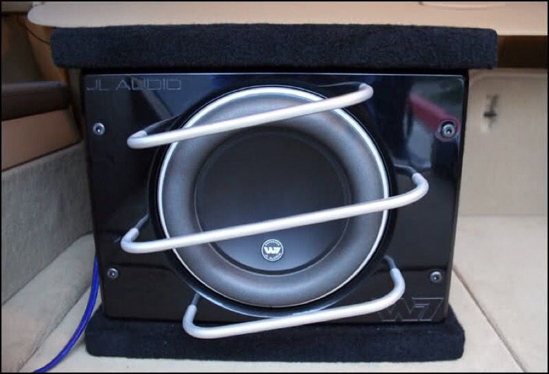 Like New Jl Audio 8w7 Subwoofer In Prow Edge Box For Sale In Hayward Ca Offerup