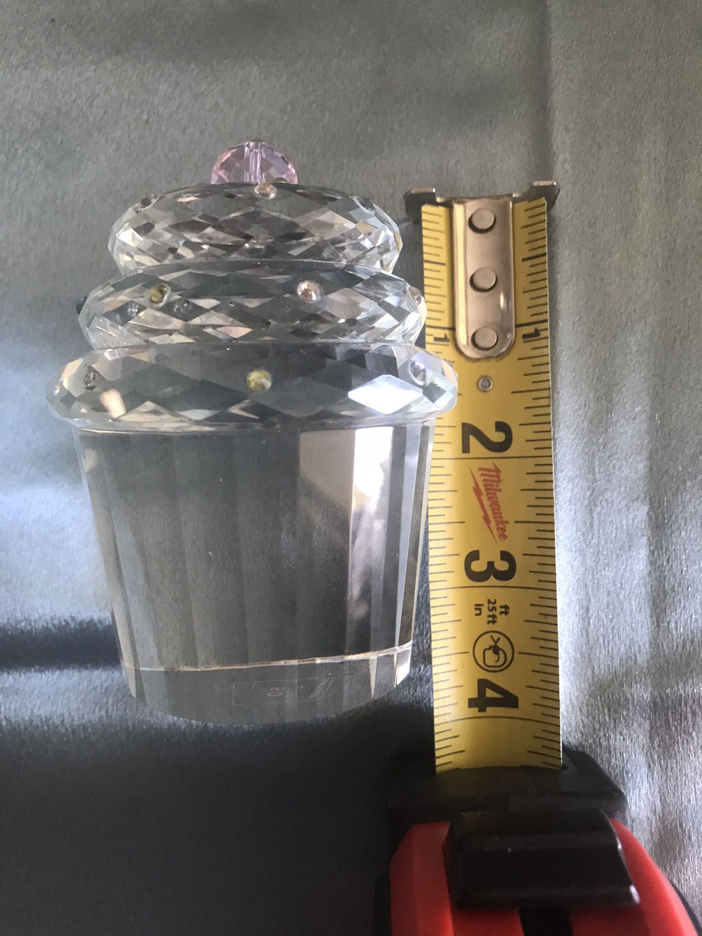 Crystal Cupcake Paperweight Simon Design With a pink sprinkle of cherry on top.