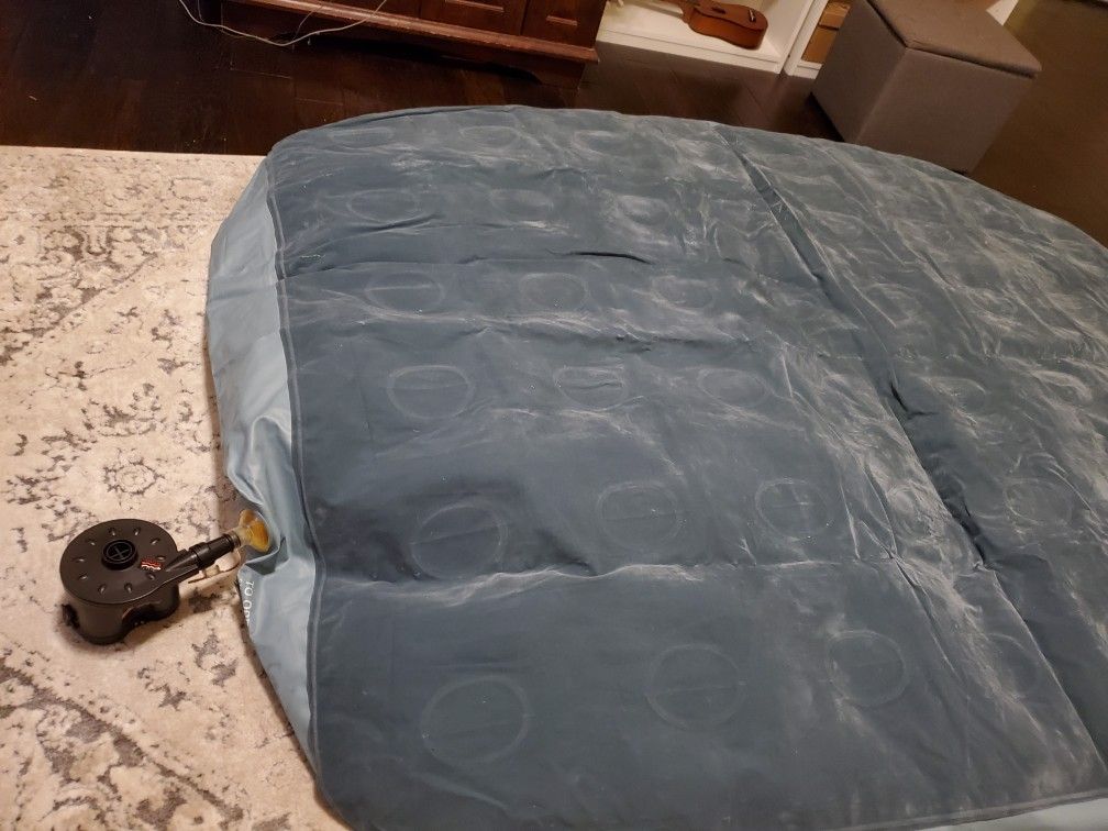 Used Coleman Full Size Air Mattress