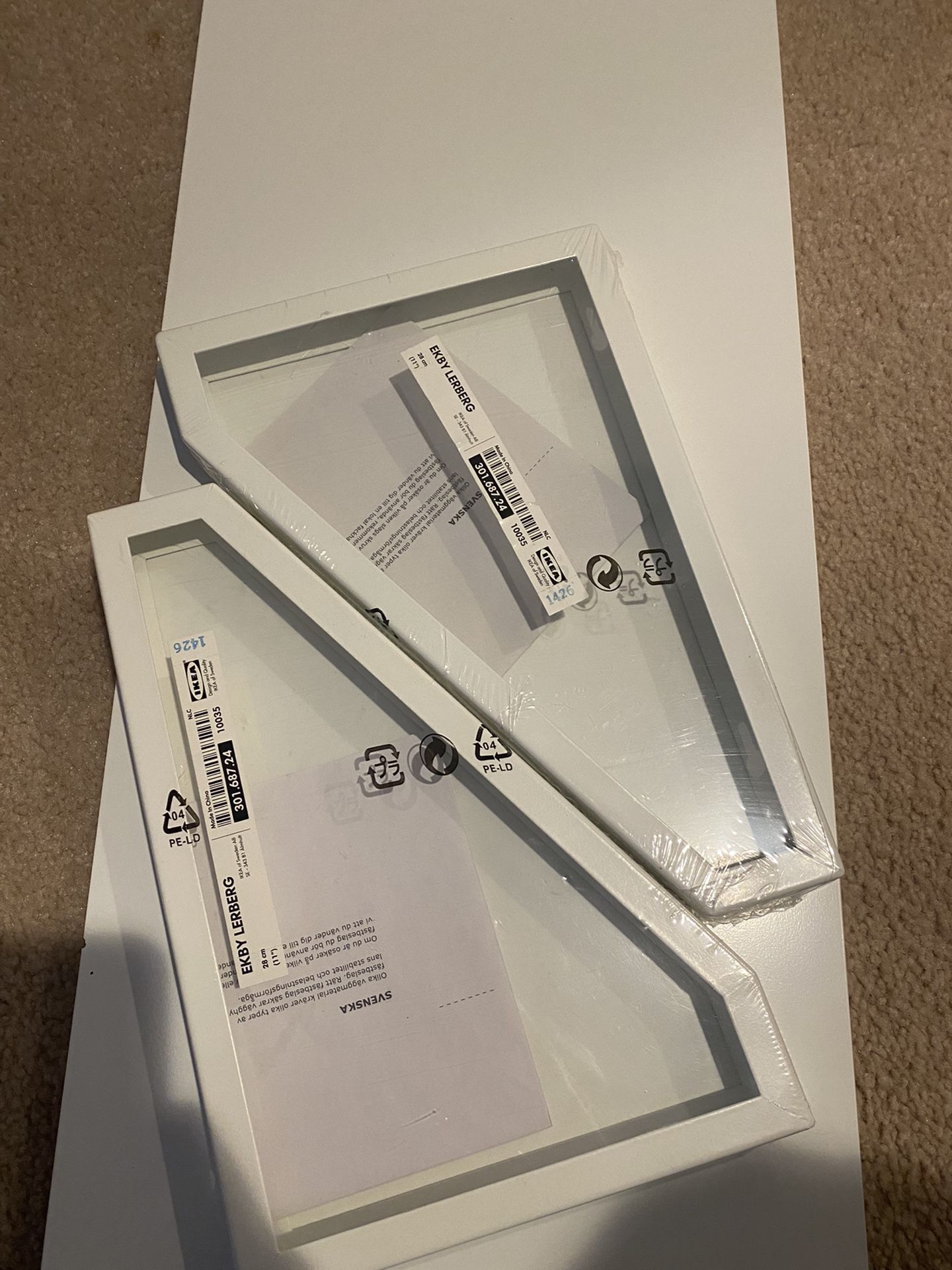 EKBY JARPEN IKEA FLOATING SHELF