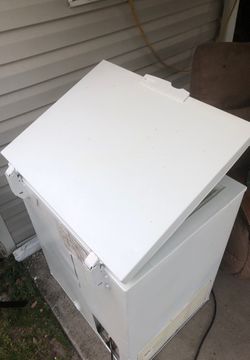 5 cubic ft chest freezer Thumbnail