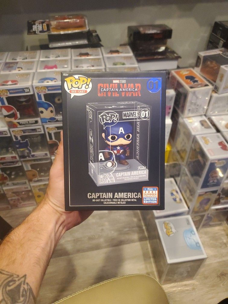 Funko Pop! Marvel Civil War Captain America Die Cast (2021 Summer Convention Exclusive) 01