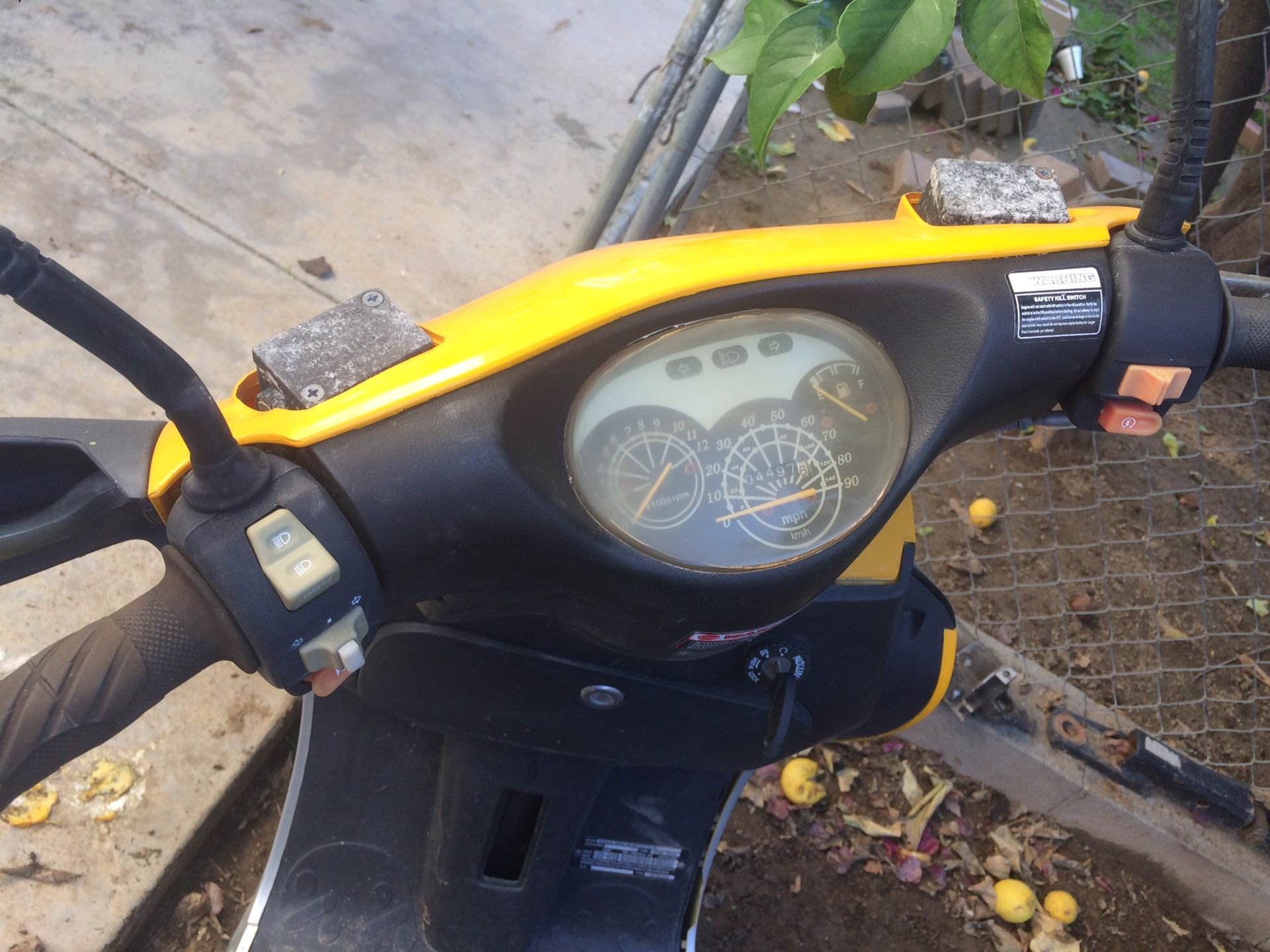 2008 stud President moped π