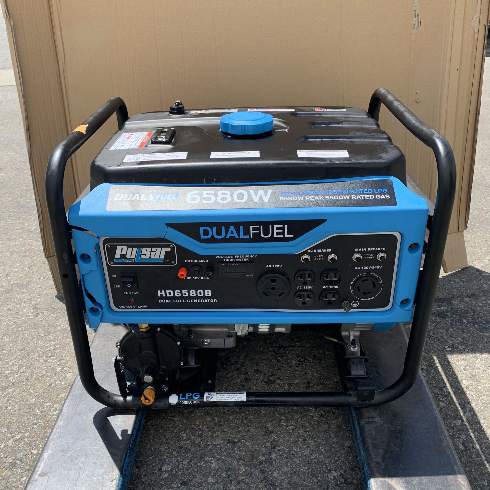 Pulsar 6,580/5,500Watt Dual Fuel Gasoline/Propane Powered Recoil Start
