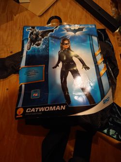 Catwoman: costume (small 4-6)
Size small (4-6) new. Sealed in package. Dark Knight. Great for Halloween Thumbnail