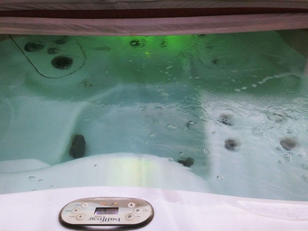 Exotic Hot tub
