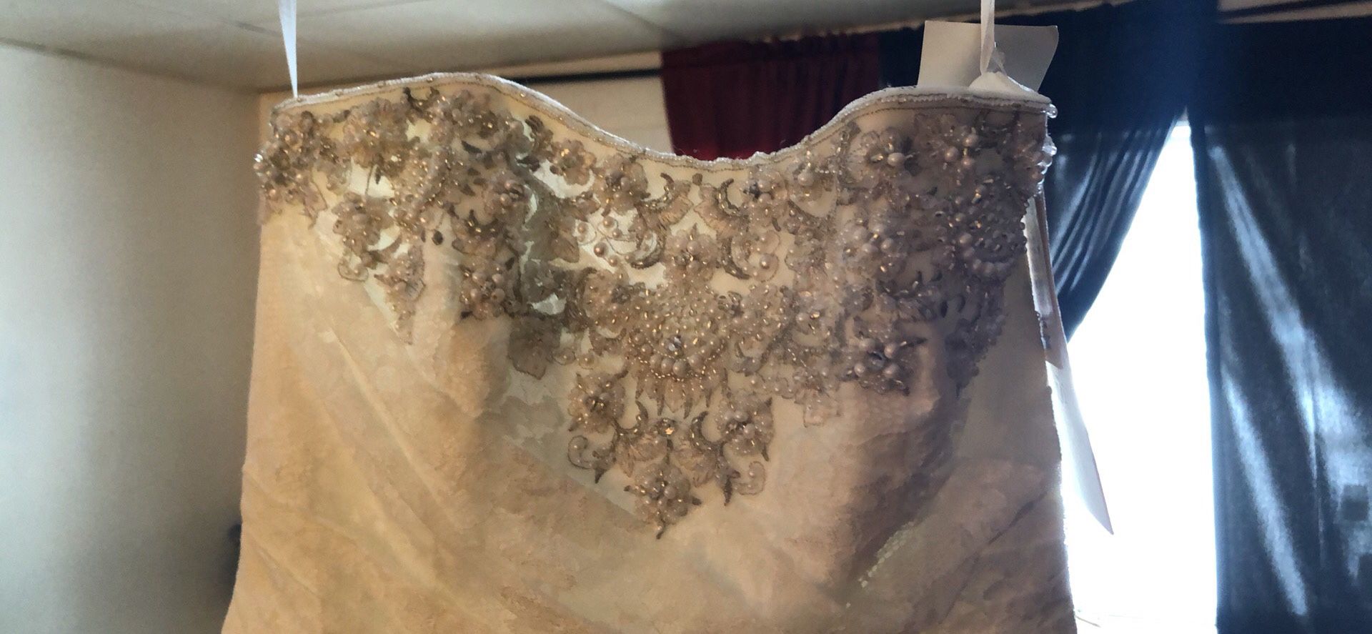 Wedding gown