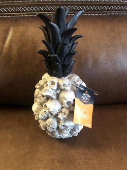 NEW Light Up Skull Pineapple Halloween Decor - Hyde & EEK! Boutique In Hand! Thumbnail
