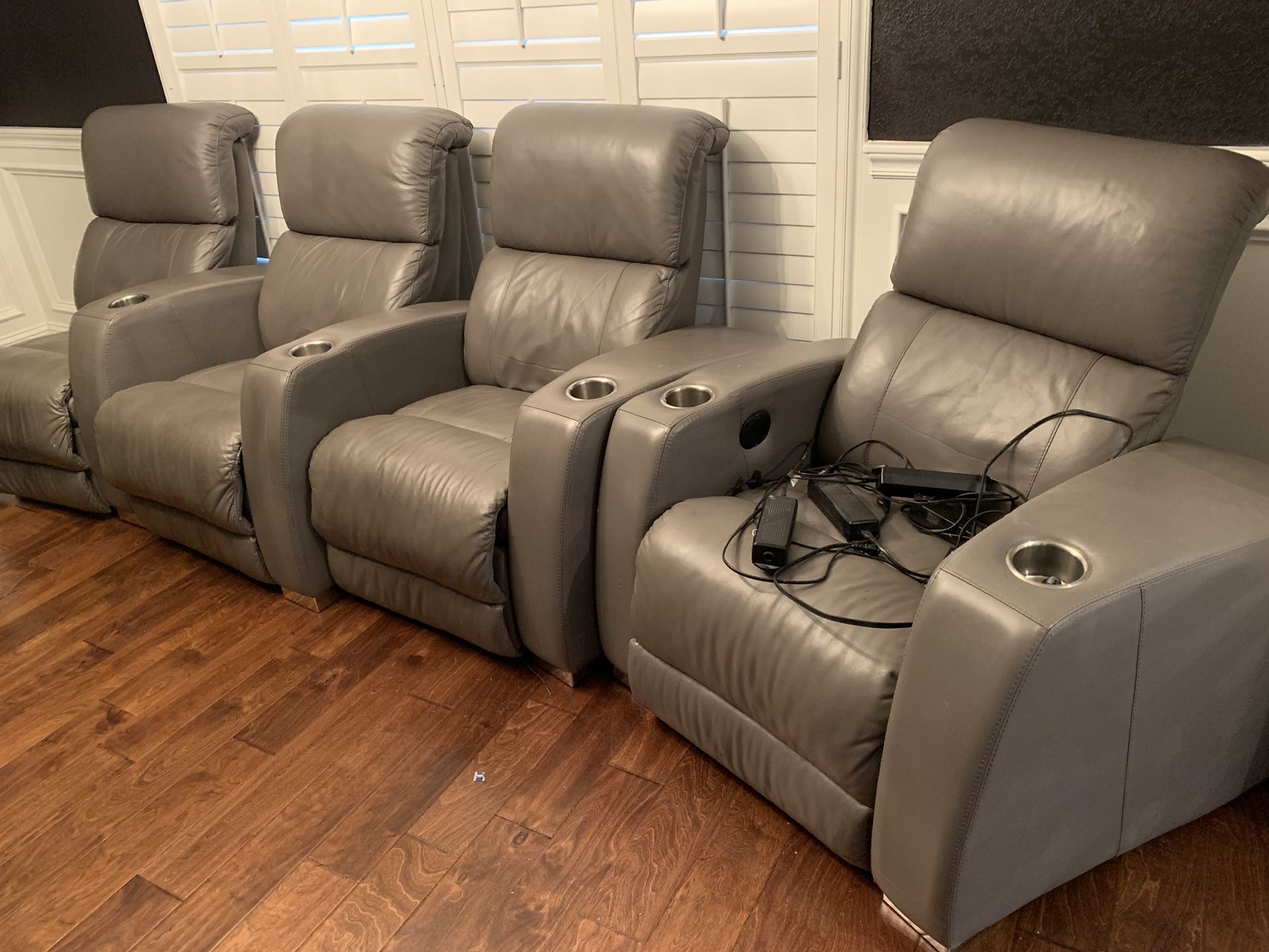 Leathers Theatre Seats