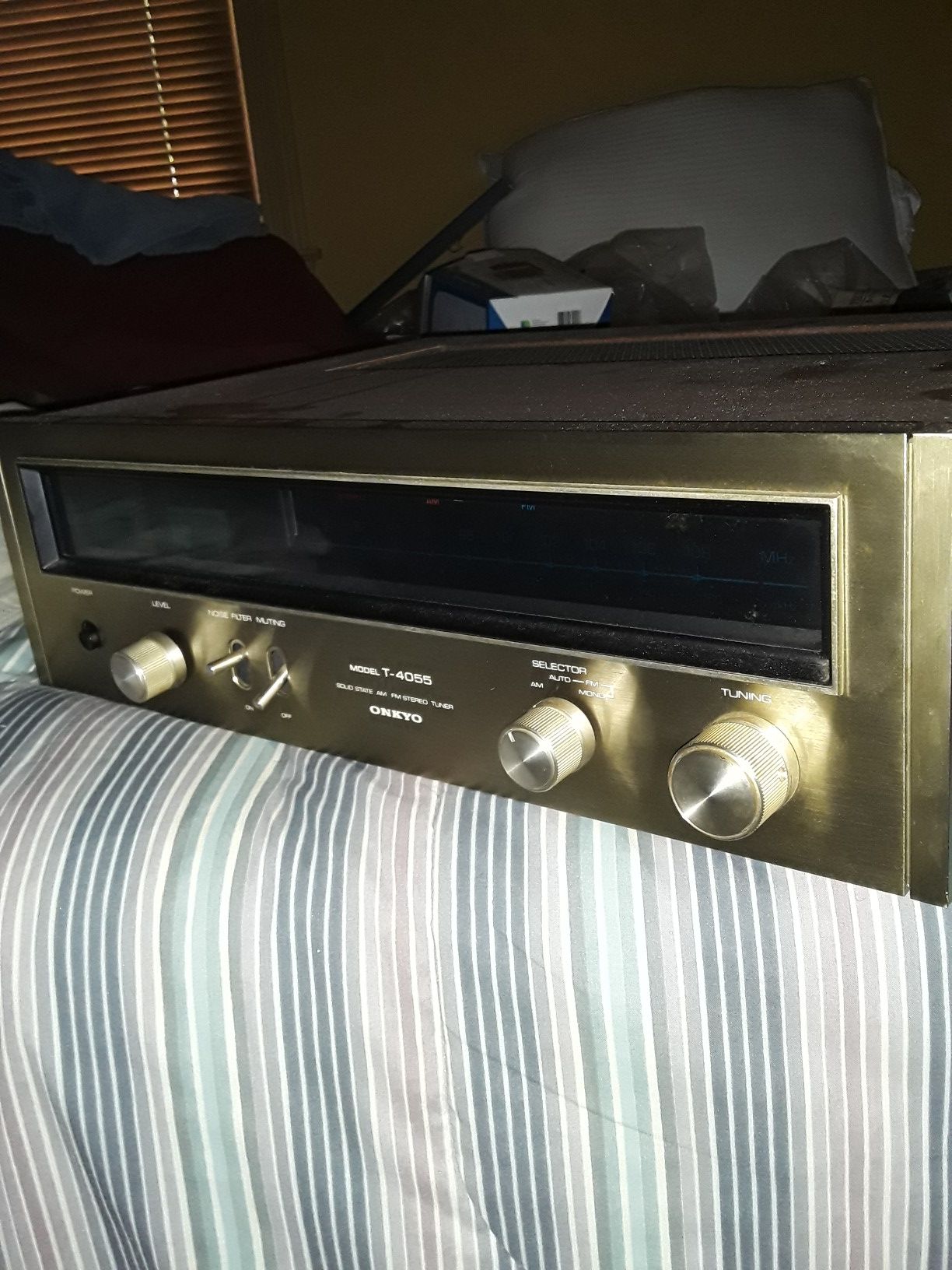 ONKYO T-4055 SOLO STATE STEREO TUNER