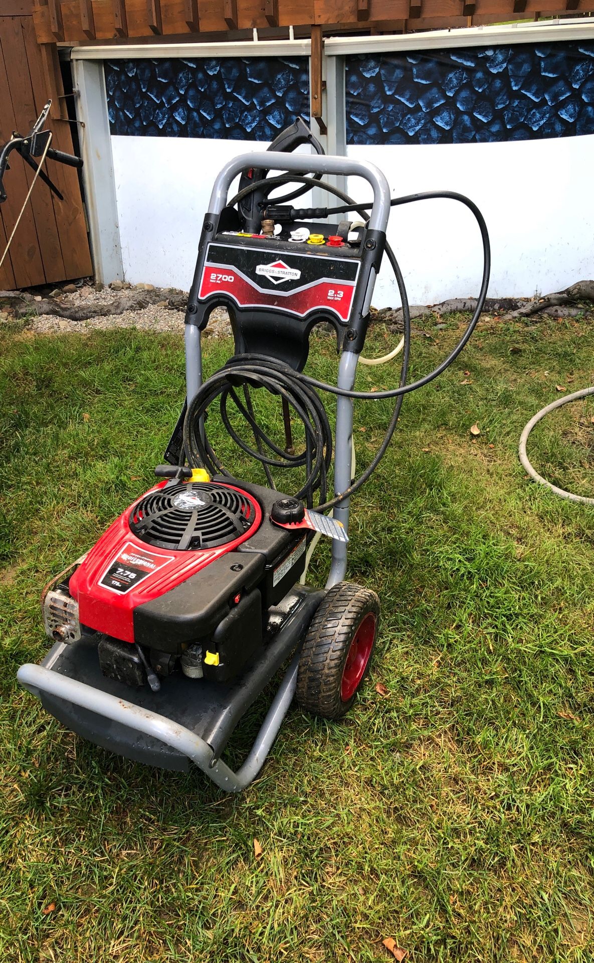 Briggs & Stratton 20418 2,700 PSI 2.3 GPM 175cc Briggs & Stratton