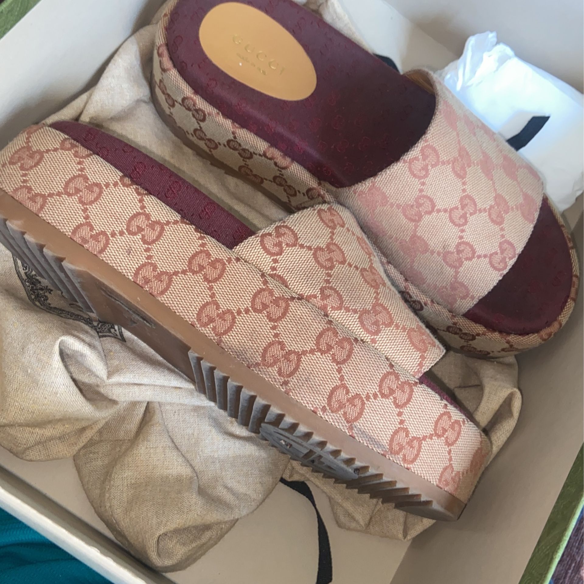 Women Gucci Slides