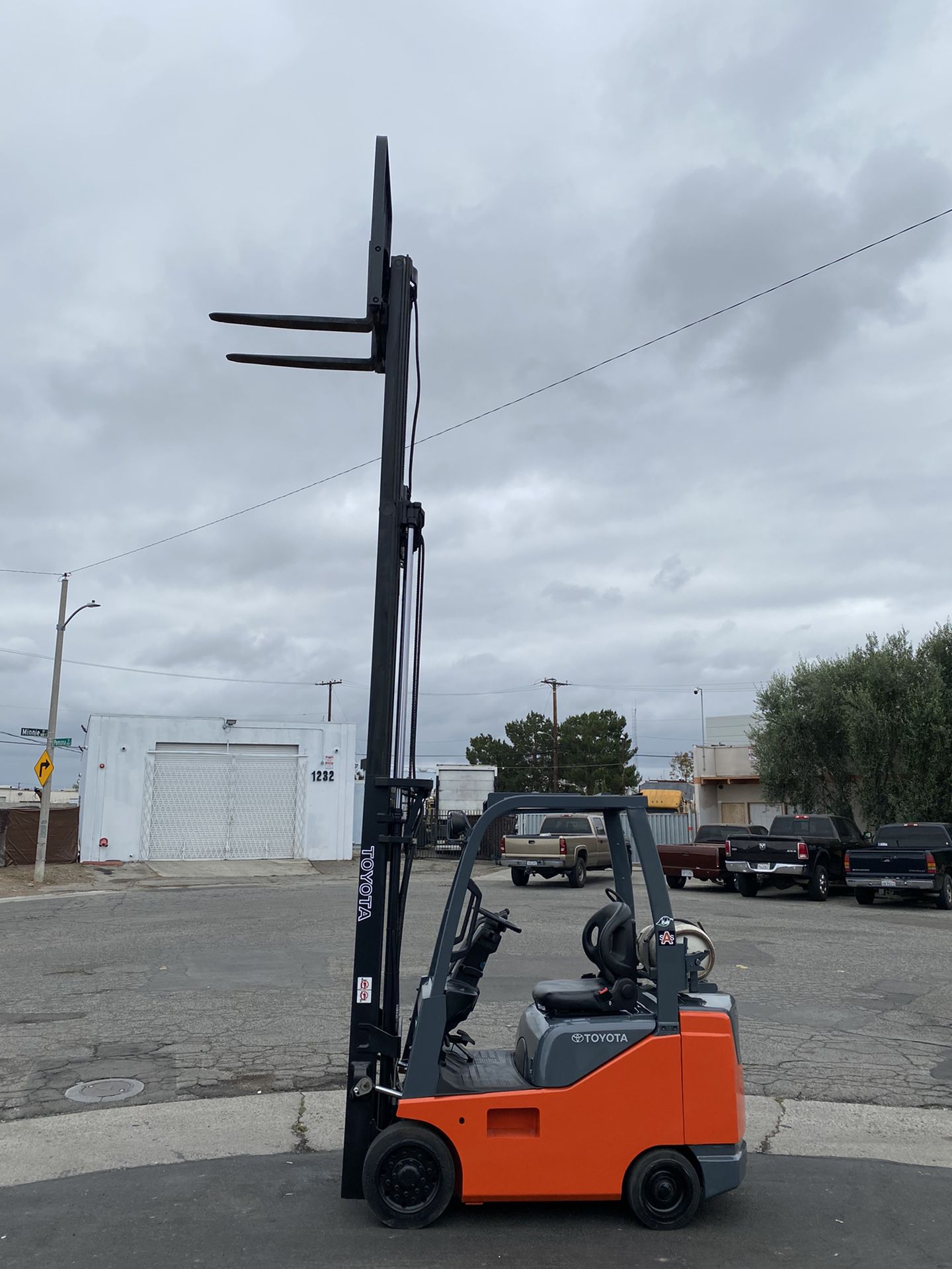 2014 Toyota Forklift 8FGCSU20 4000 LBS SMALL FRAME