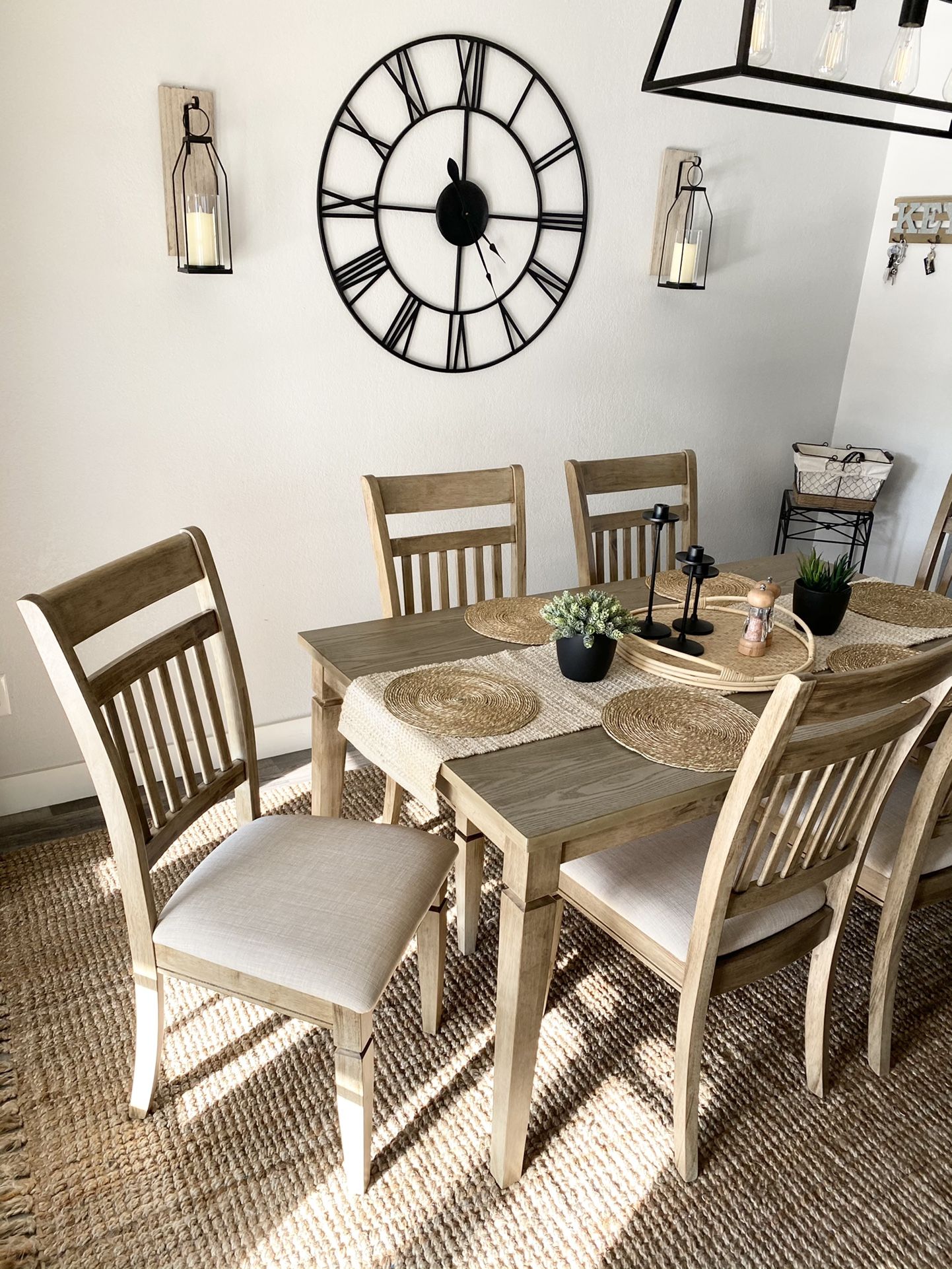 New 7 Pieces Dining Set