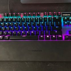 Steelseries Apex Pro Tkl With Omni Point Switches For Sale In Davis Ca Offerup