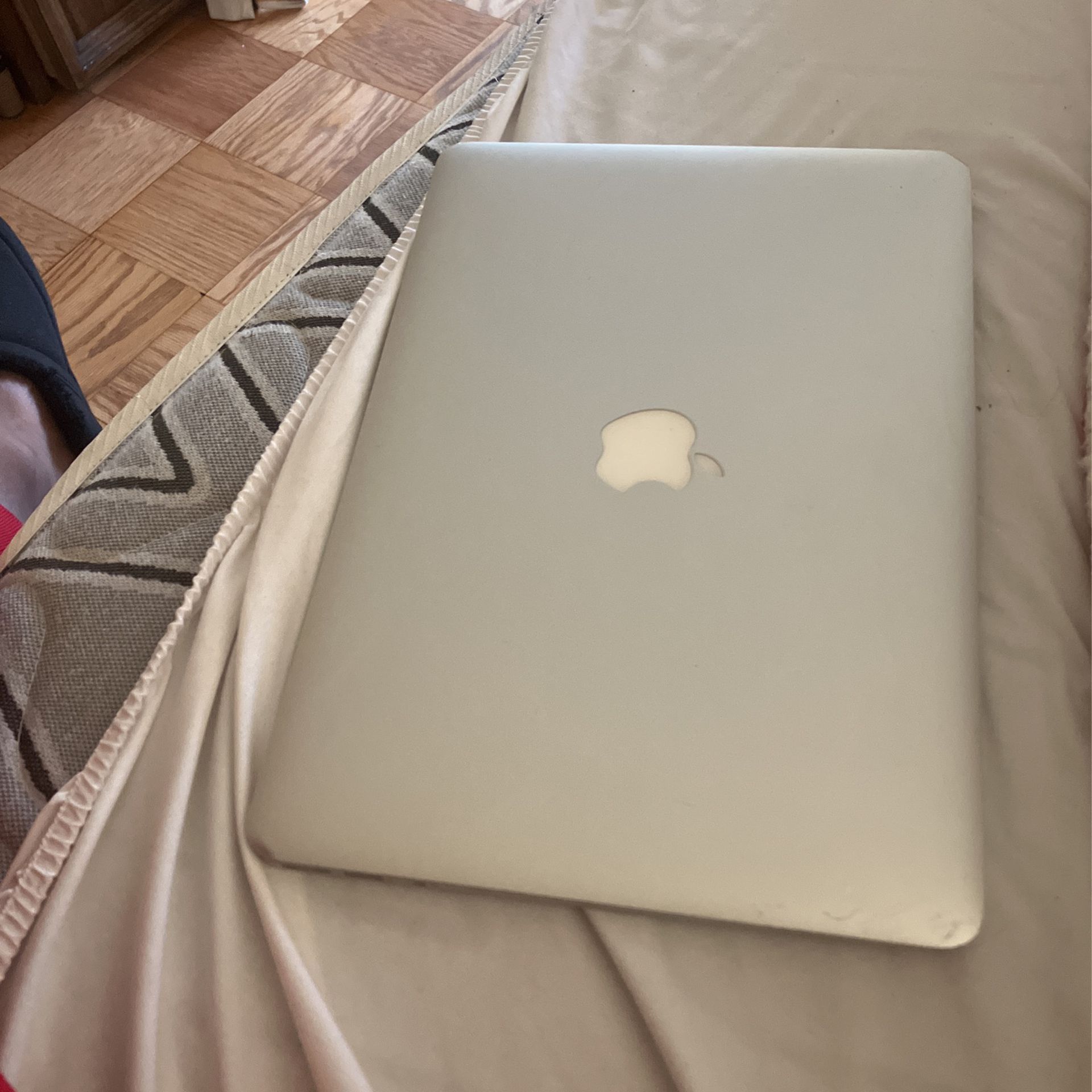 Mac Book Air With Charger 