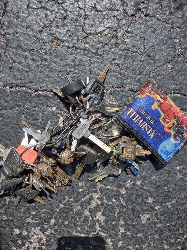 Heavy Equipment , Lifts Bobcat Bulldozer Tractor Other Miscellaneous Keys