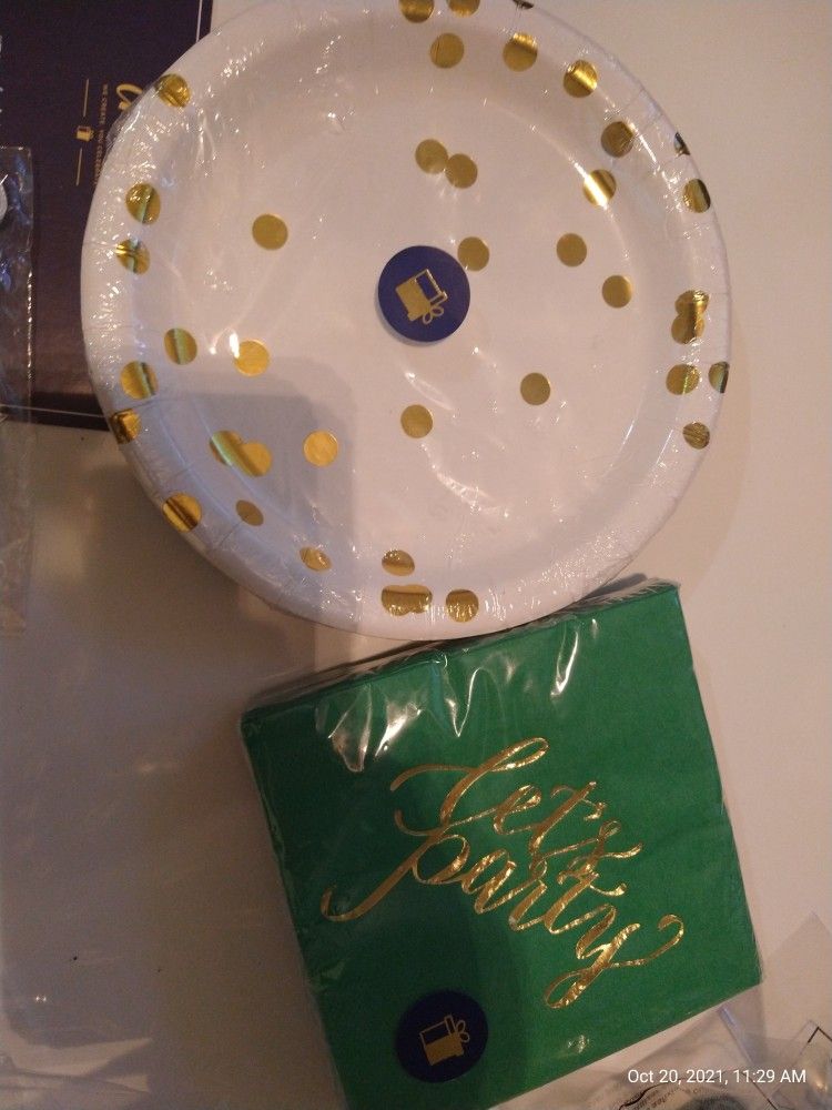 Party Supplies Gold & Green bachelorette,
