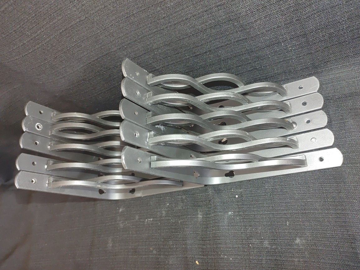 Set of Ten (10) Unbranded Celtic Scroll Pewter Color Shelf Brackets