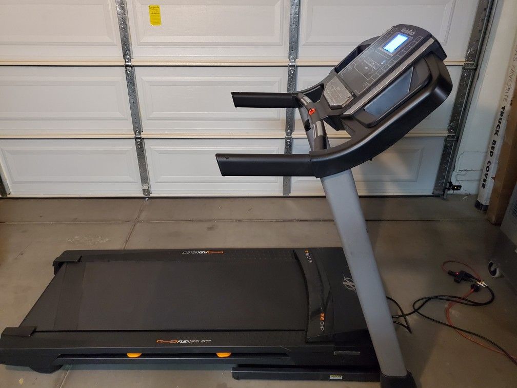 Nordictrack T6.5S Treadmill for Sale in Surprise, AZ OfferUp