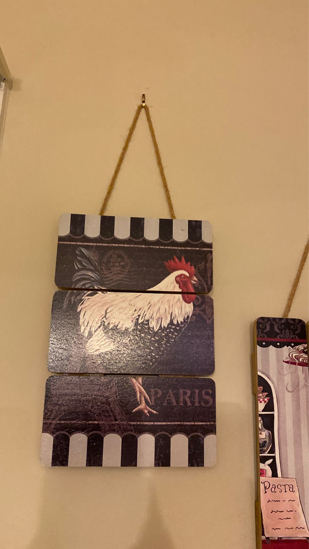 Kitchen wall decor