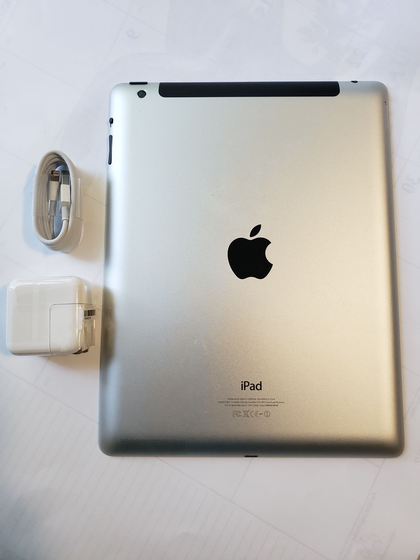 iPad 4th Generation, Good Condition, works with wifi