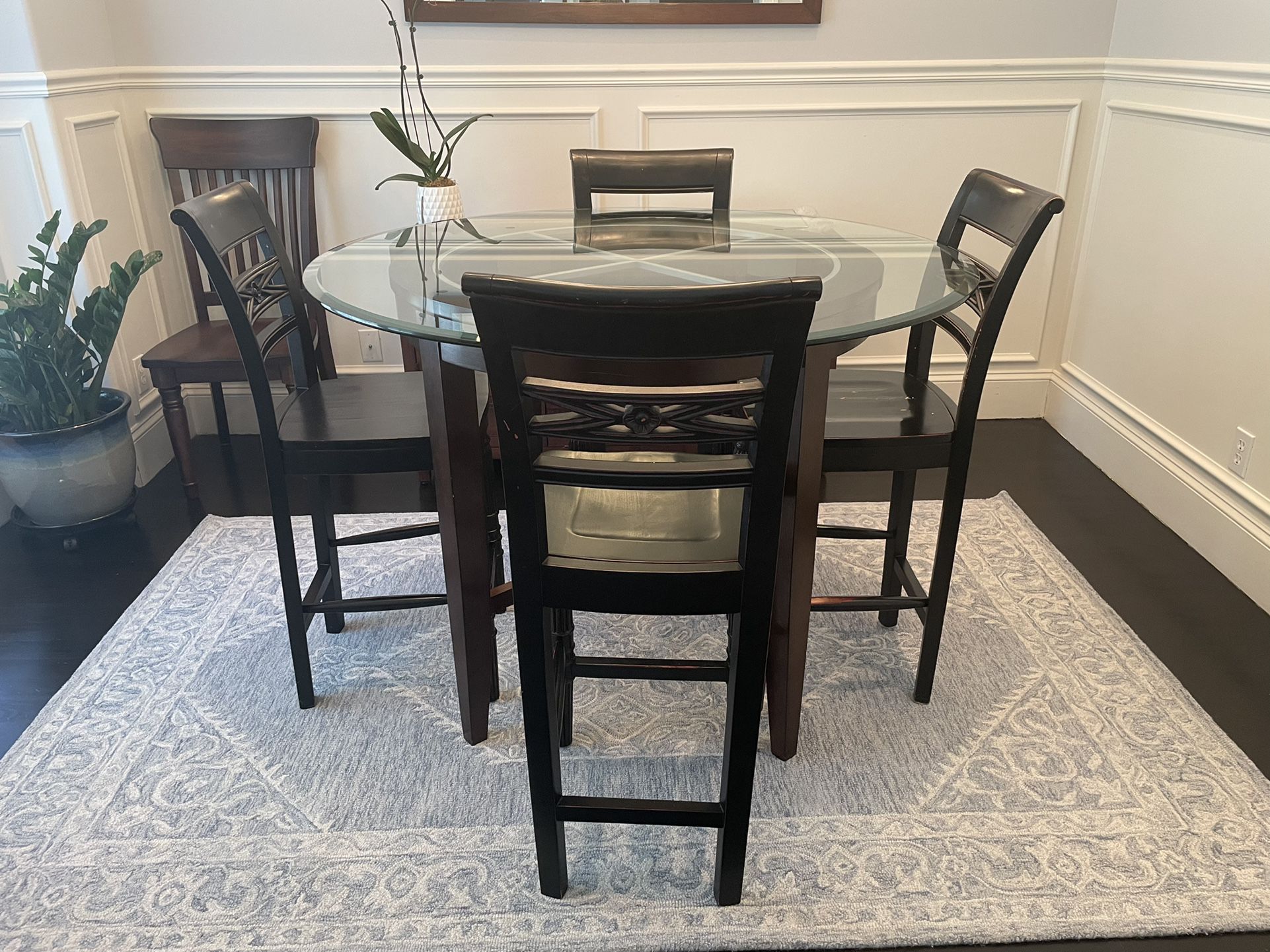 4 Person Glass Round Table With Chairs 