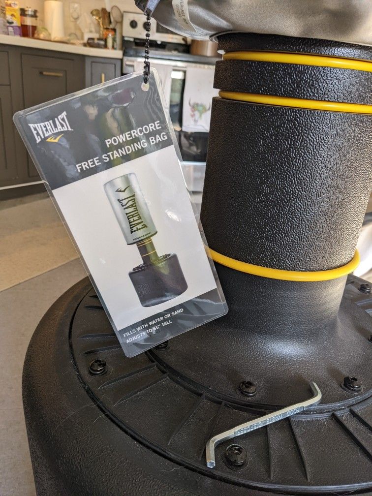 Everlast Power core Free Standing Punching Bag