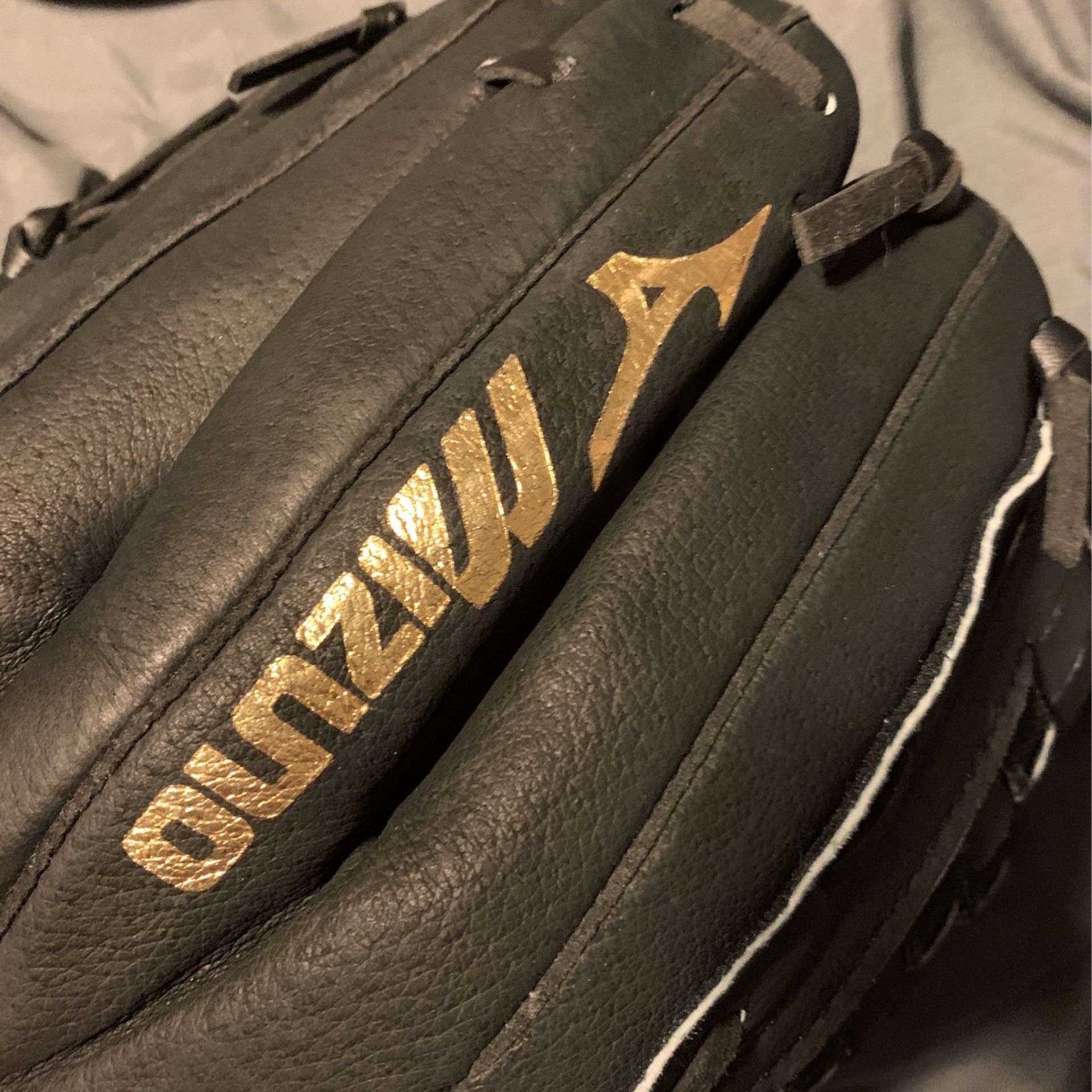 Baseball Glove-Mizuno