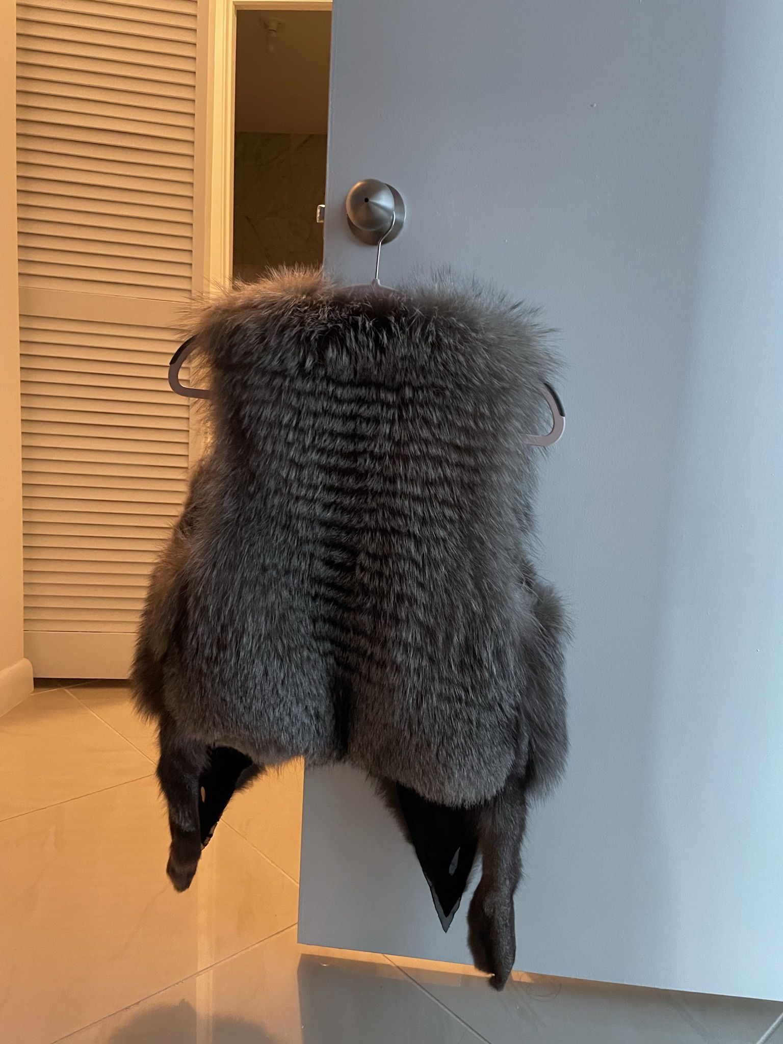 Fur Vest Black Fox