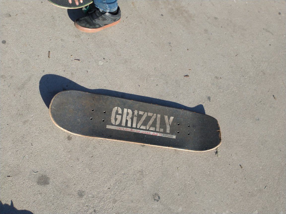 50 Doller Skateboard Grizzly
