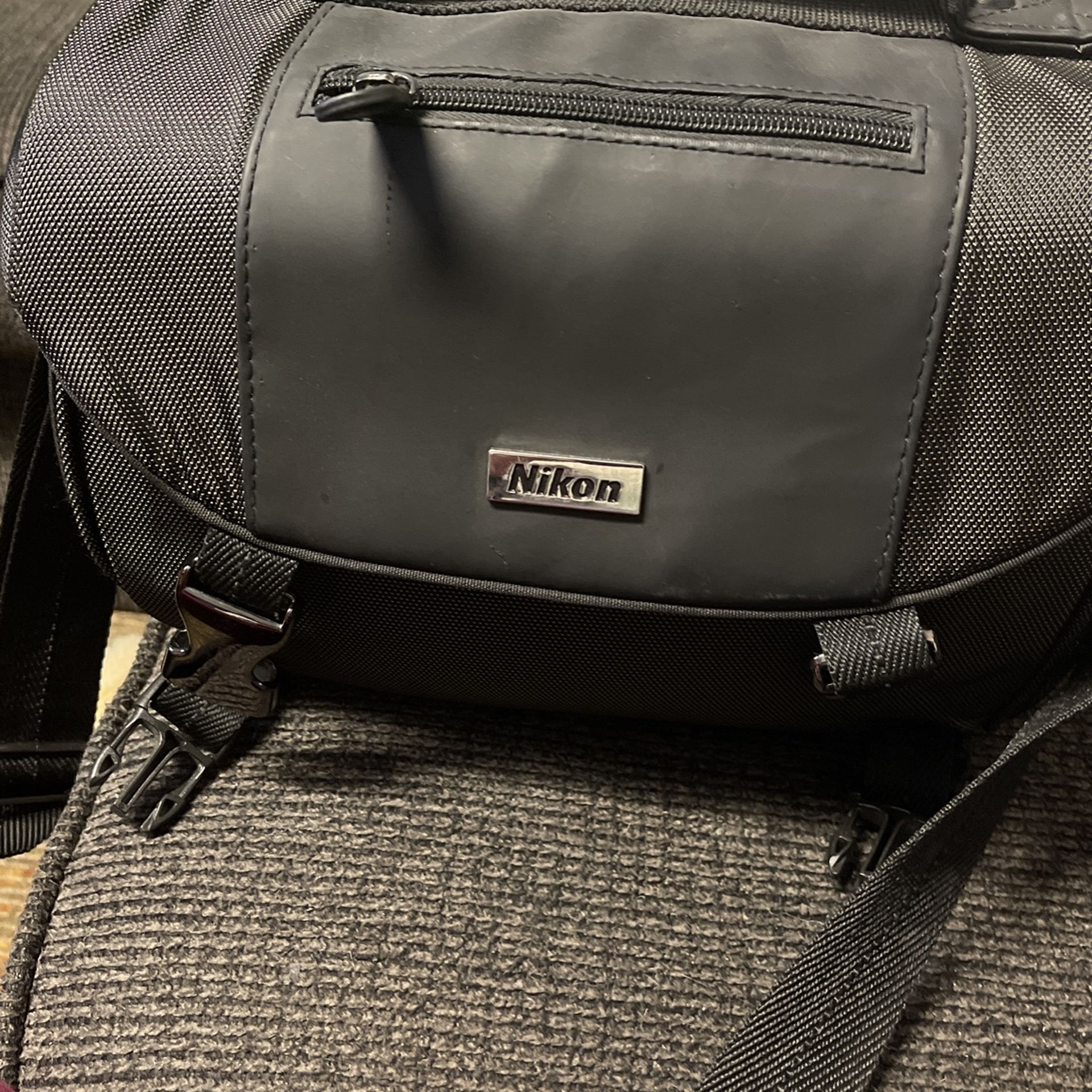 Nikon D3200 Multiple Lenses And Carrying Case