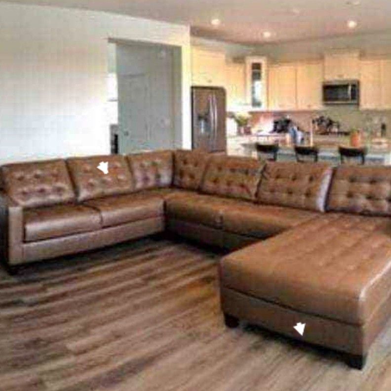 🚛Same Day Delivery ♦️Baskove Auburn Large Leather RAF Sectional
by Ashley Furniture