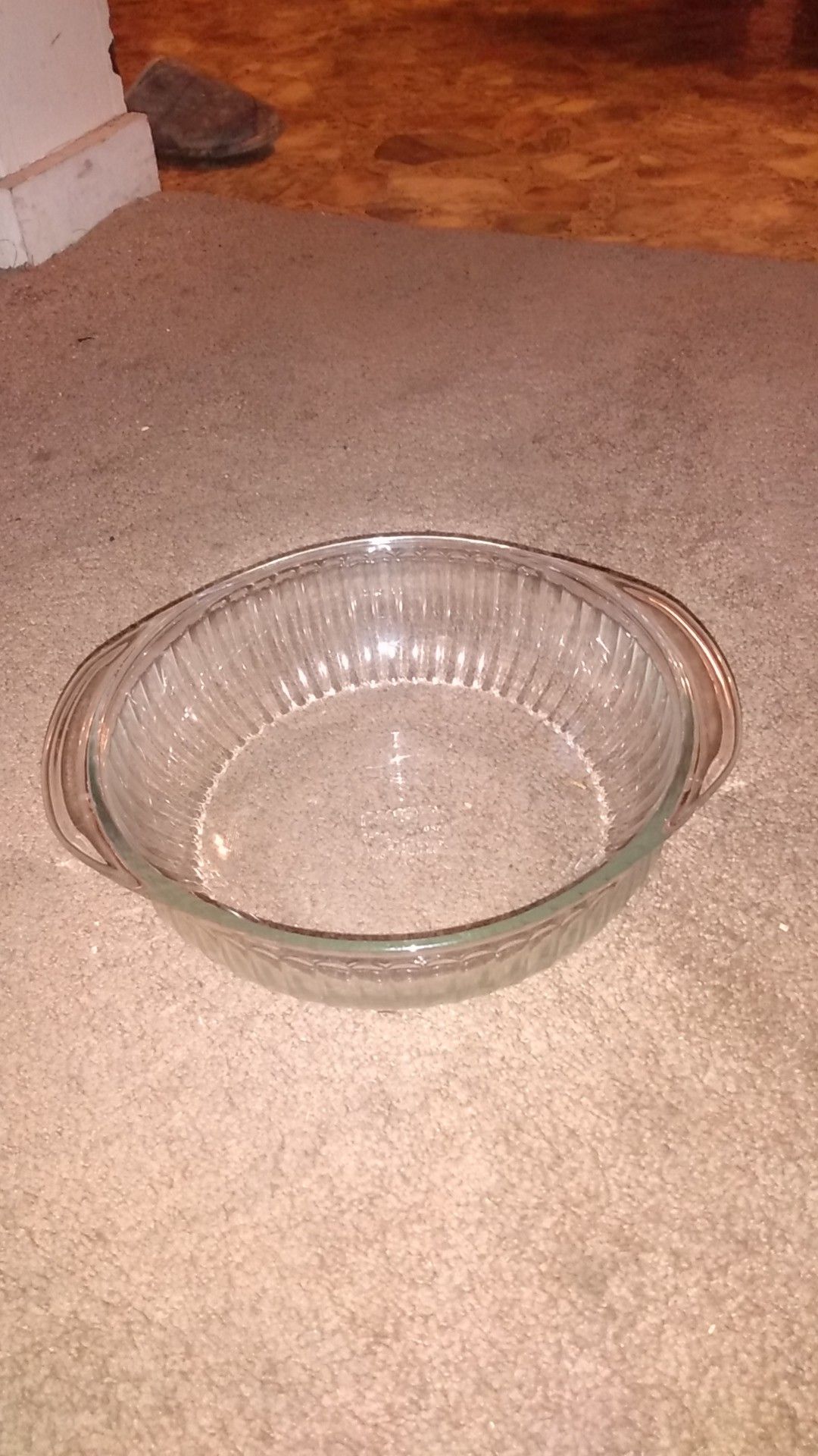 Pyrex glass bowl