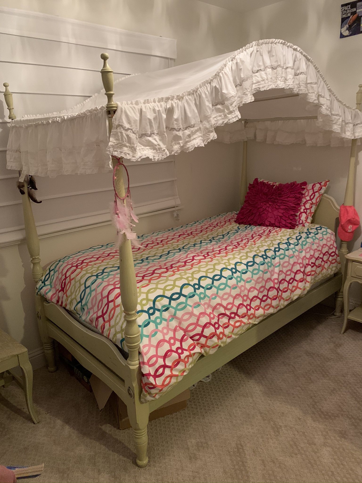 Vintage Twin Canopy Bed For In, Antique Twin Canopy Bed
